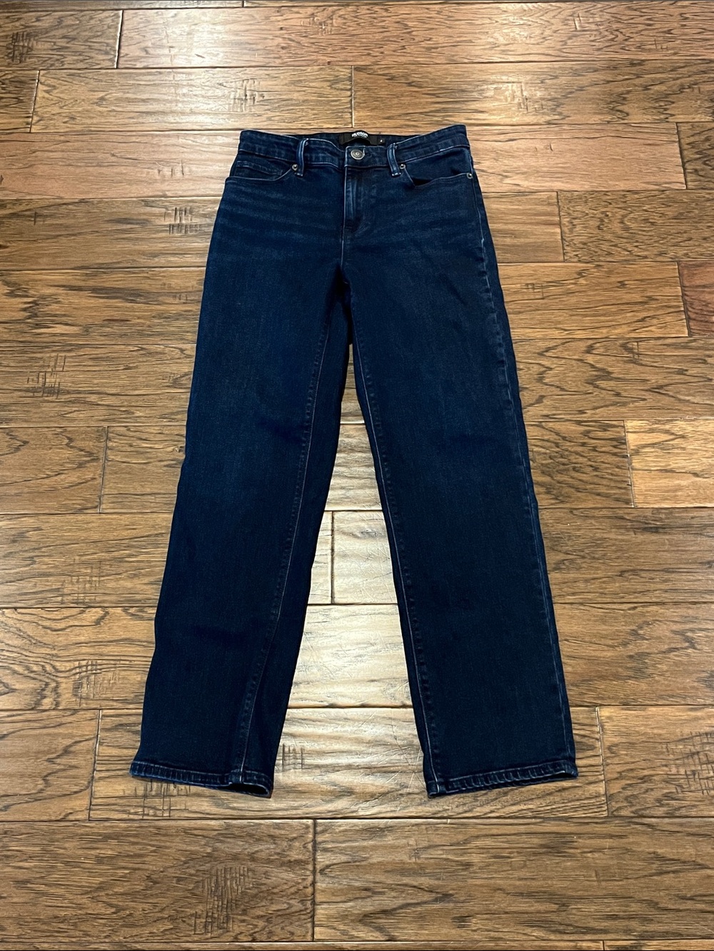 Hudson Jeans Straight Leg Mid Rise Size 4